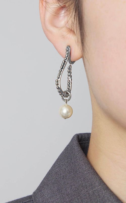 カットスチールパールイヤリング