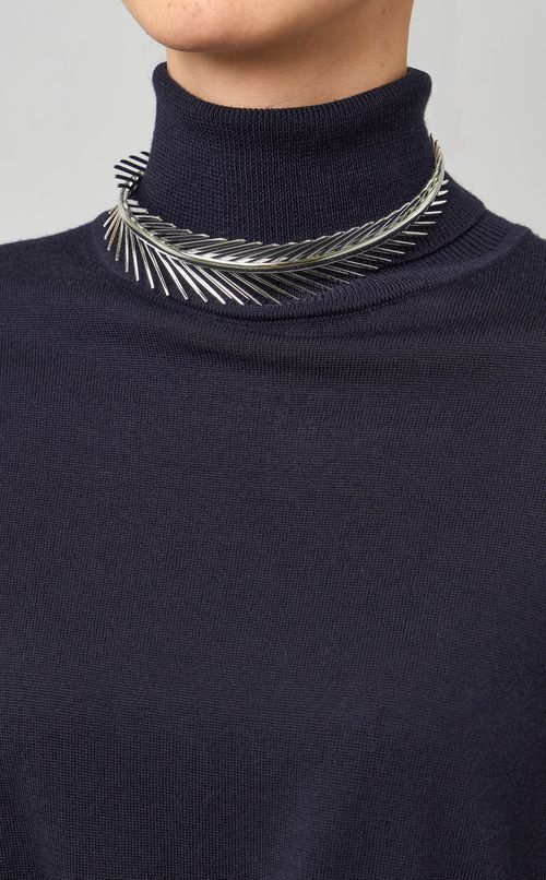 フェザーモチーフチョーカー