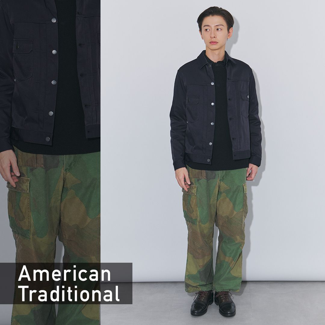 ブラックのデニムジャケットにカーゴパンツを合わせたアメトラスタイル