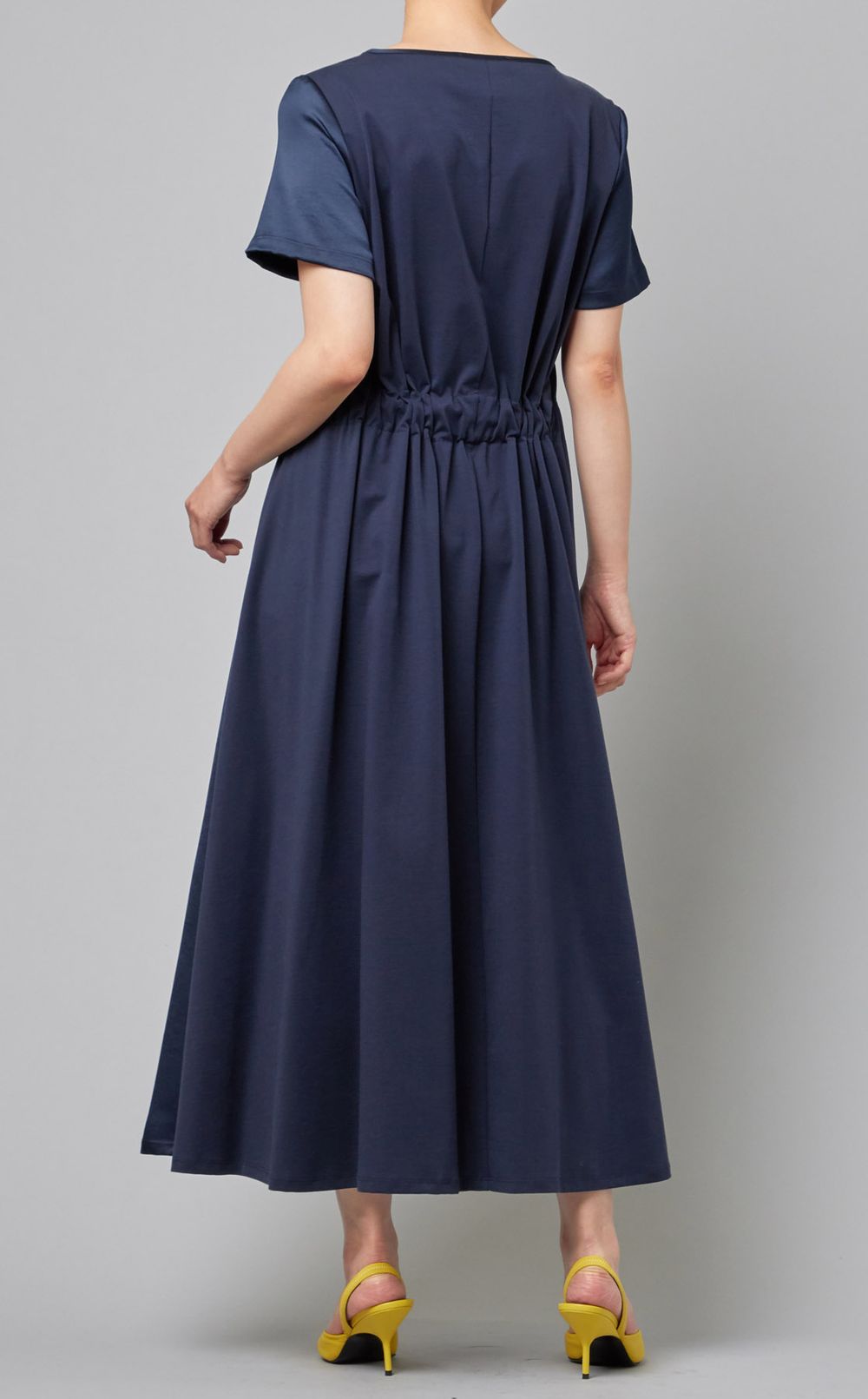 ベルト付ジャージーワンピース