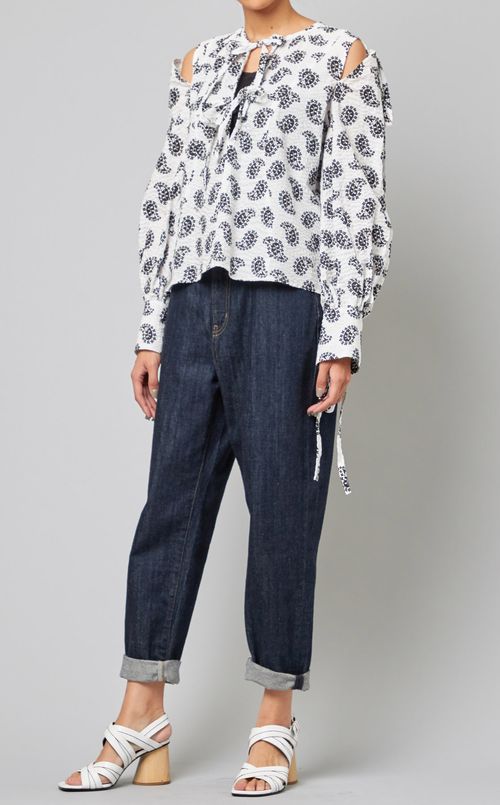 ペイズリーショルダースリットブラウス