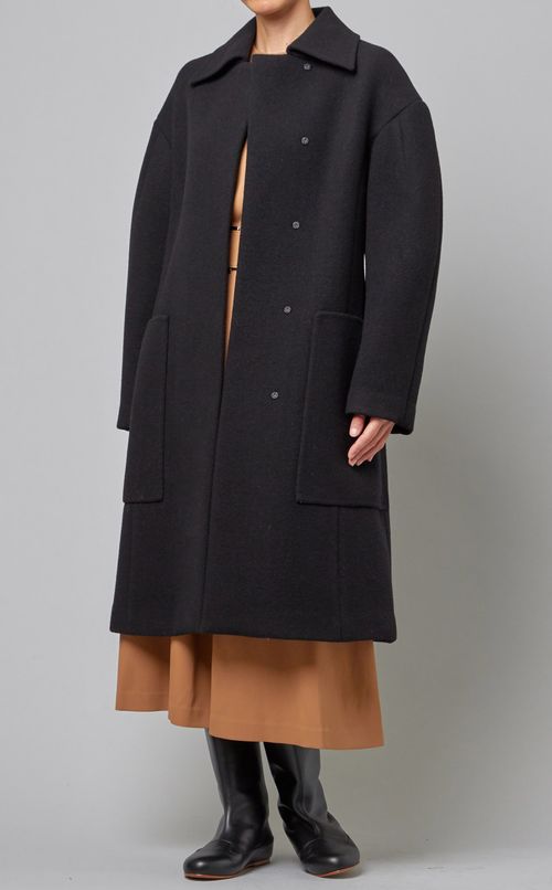 カーブスリーブウールコート