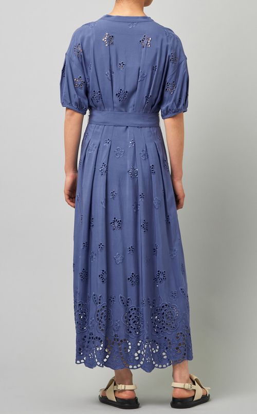 エンブロイダリーカットワンピース