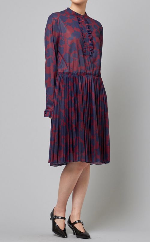 フロントフリルプリーツワンピース