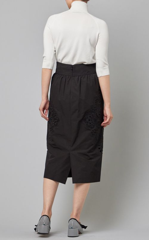 フラワーカットワークギャザースカート