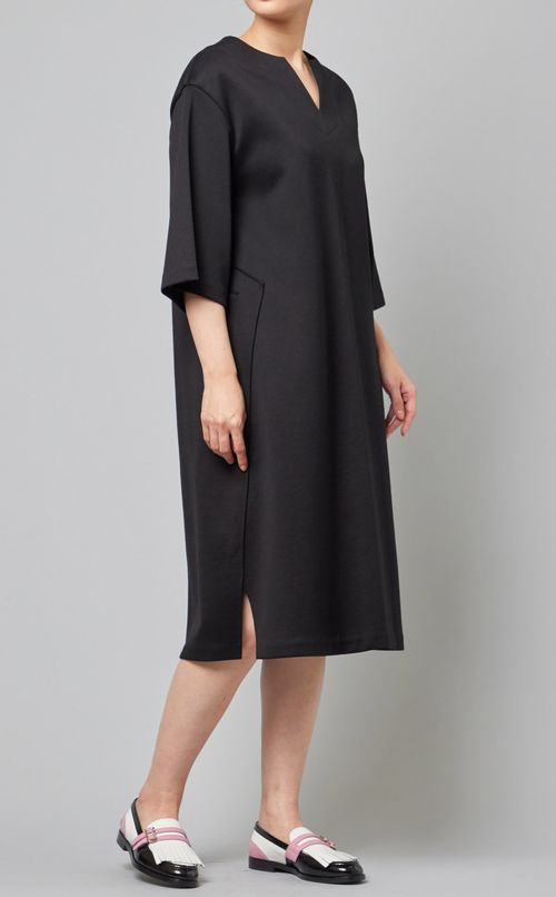 キーネックフレアワンピース