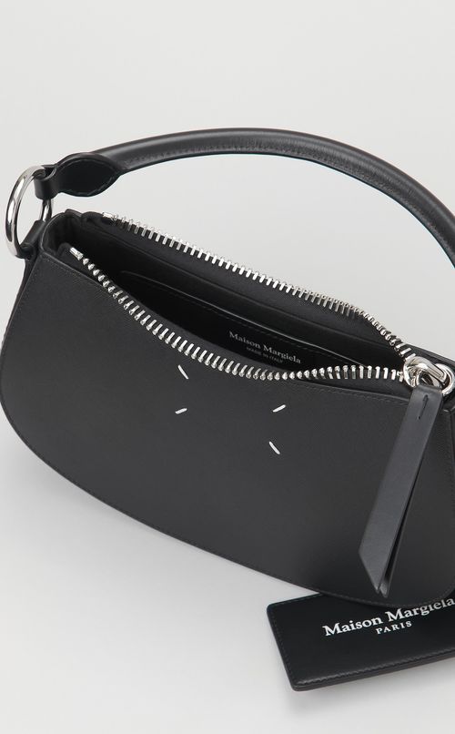 DOLLレザーショルダーバッグ