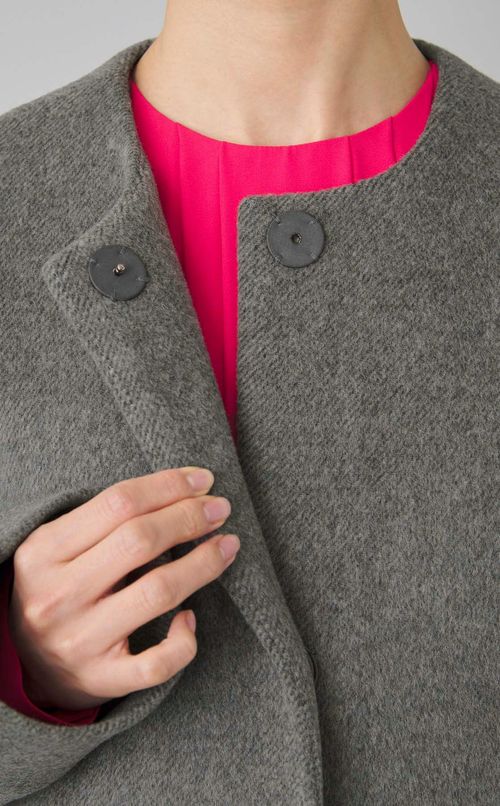 ノーカラーテントコート