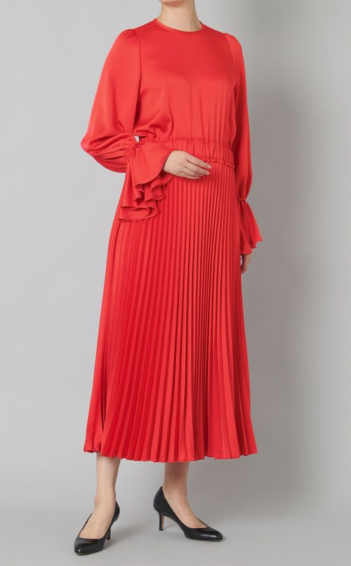 サテンプリーツドレス