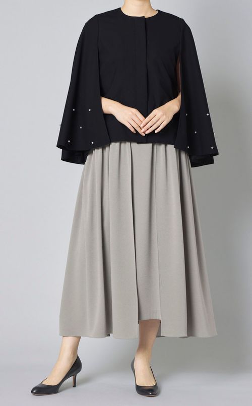 パール付ノーカラーケープジャケット