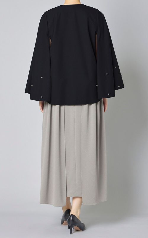 パール付ノーカラーケープジャケット