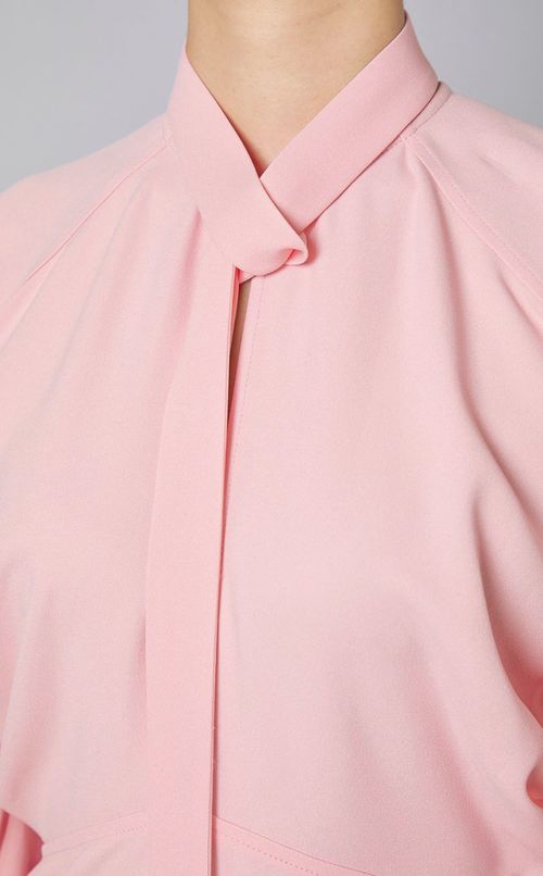 フロントデザインドルマンミディワンピース