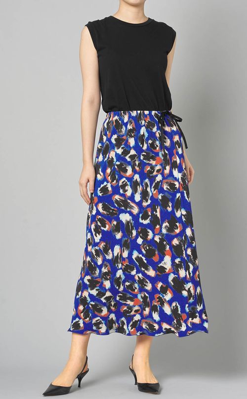 ペイント柄セミフレアスカート