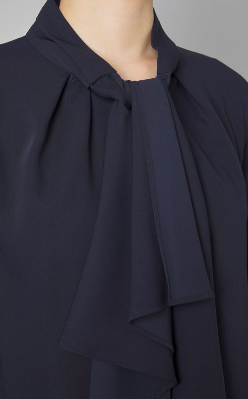 サテンボウタイブラウス