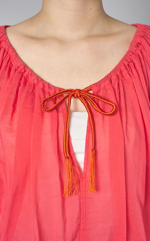 コットンギャザープルオーバーブラウス