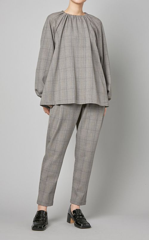 バックジップシャーリングブラウス