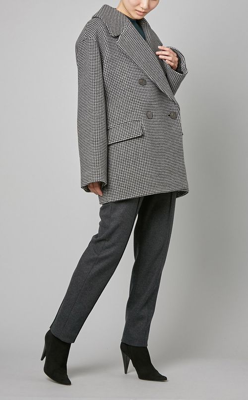 ピンタックスリムストレートパンツ