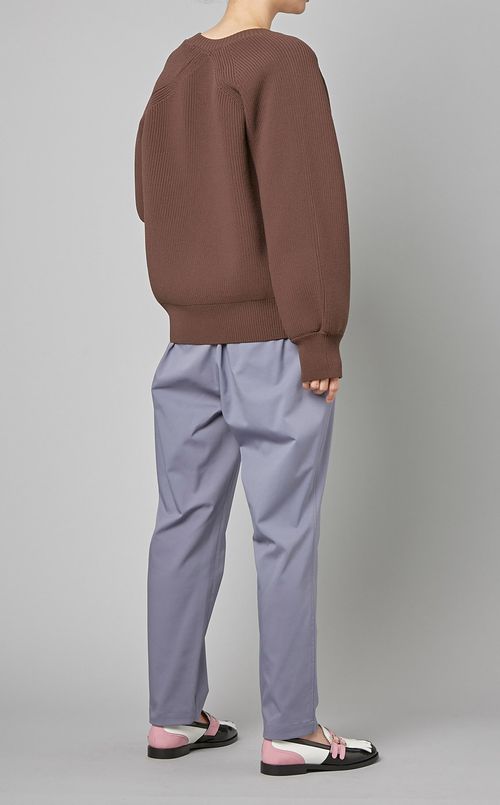 Vネックニットプルオーバー