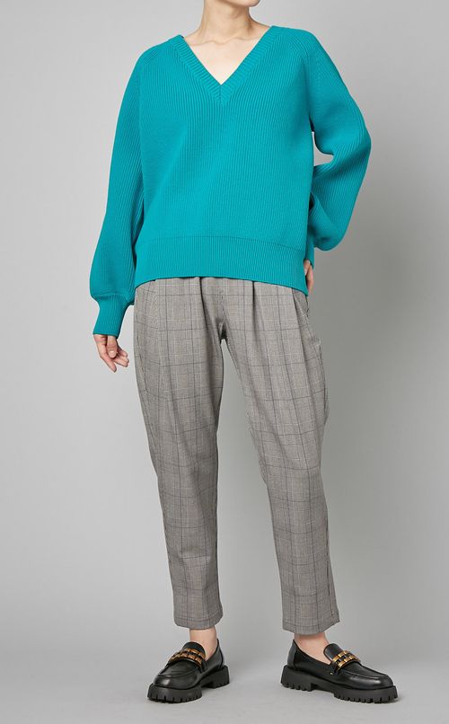 Vネックニットプルオーバー