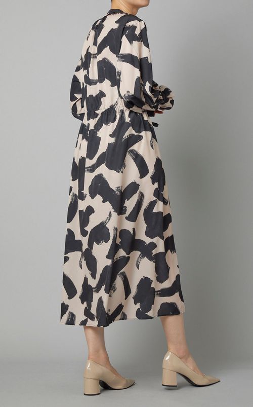 Vネックプリントワンピース