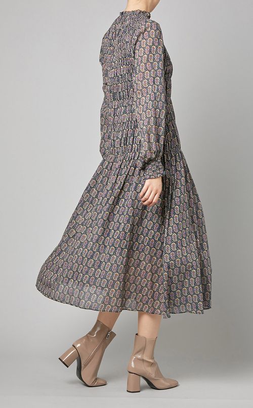 シャーリングワンピース