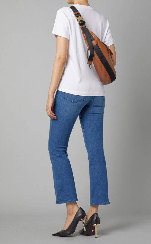 レザーハーフムーンショルダーバッグ