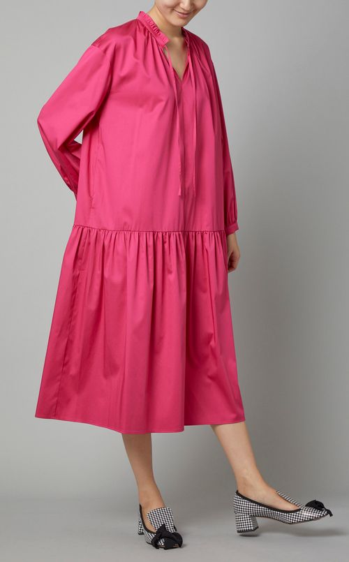 サテンフリルネックワンピース