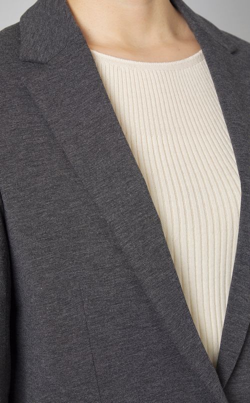 シングルテーラードジャケット