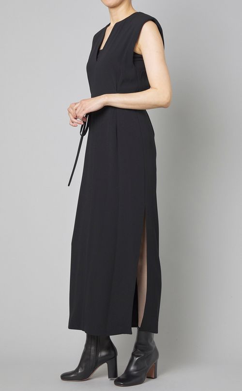 クレープスリットネックノースリーブドレス