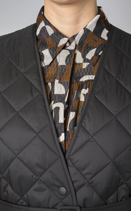 ベルト付ダイヤキルトベスト