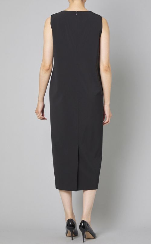 ボートネックスリーブレスドレス