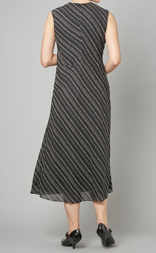 ドレープタックワンピース