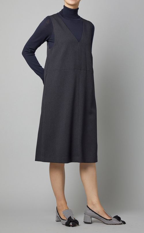 Vネックジャンパースカート