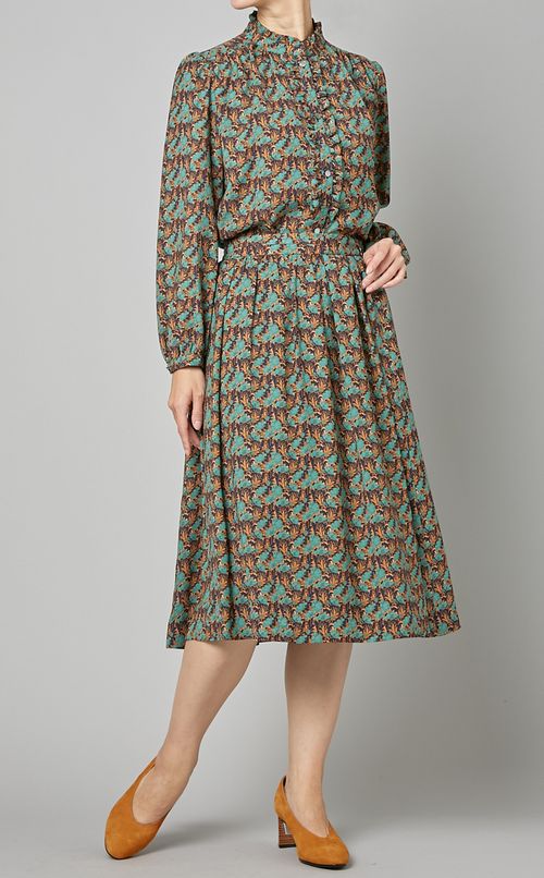 リバティプリントタックスカート