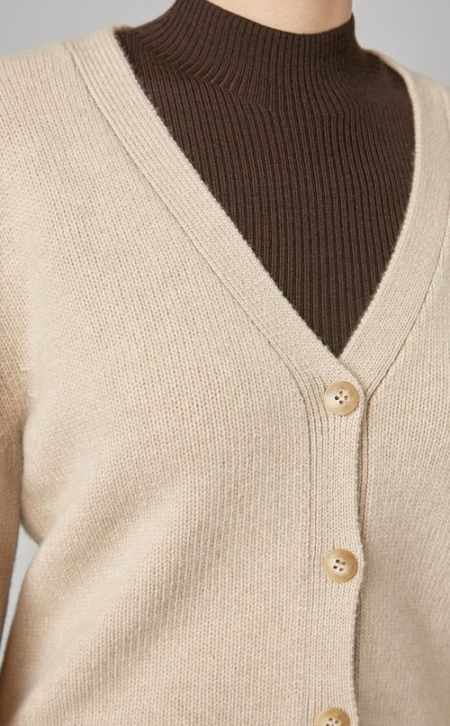 ウールVネックカーディガン