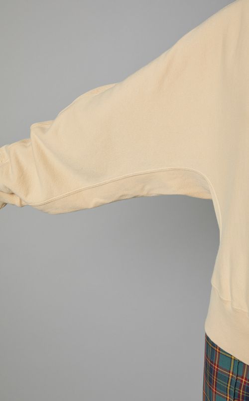 クルーネックドルマンスリーブスウェット