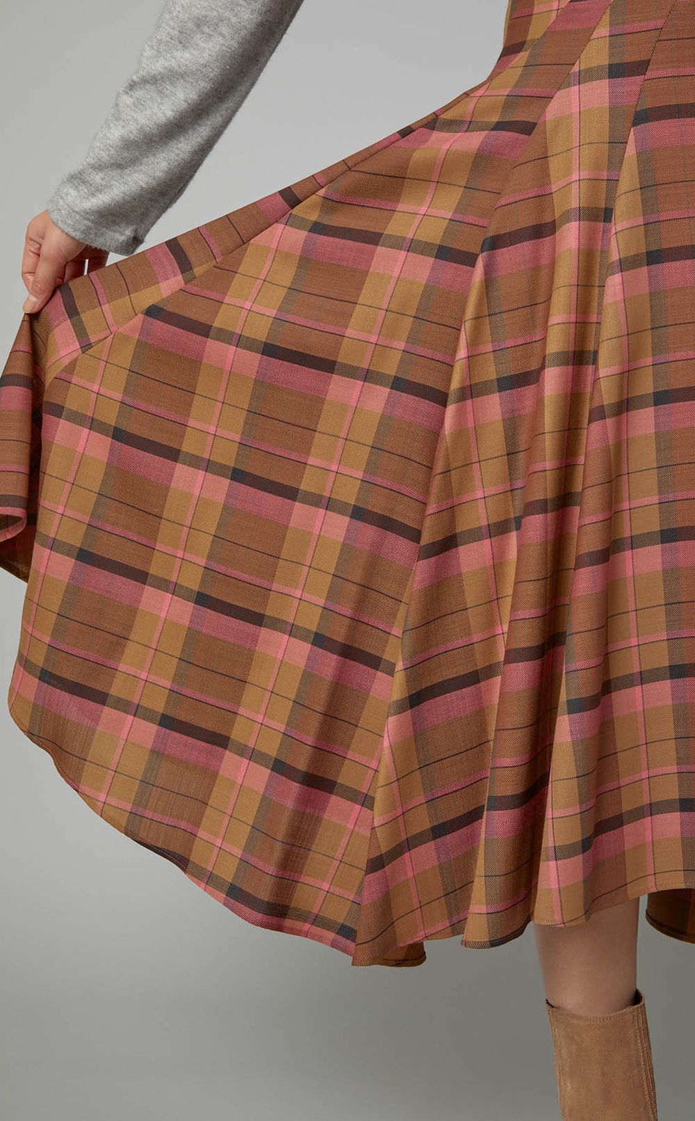 チェック柄ドレープスカート