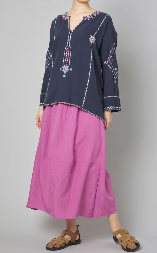 エンブロイダリースモックブラウス