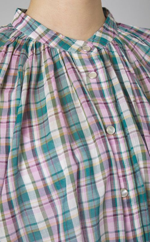 スタンドカラーギャザーチェックブラウス