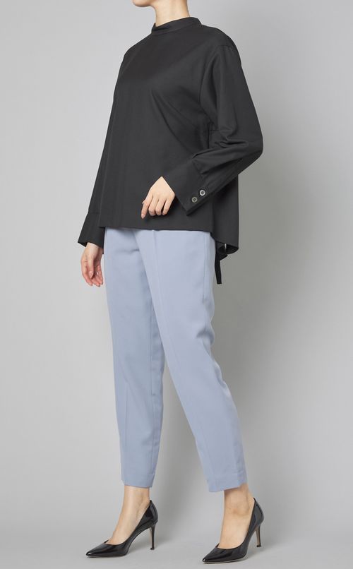 ベルトレスアセテートテーパードパンツ