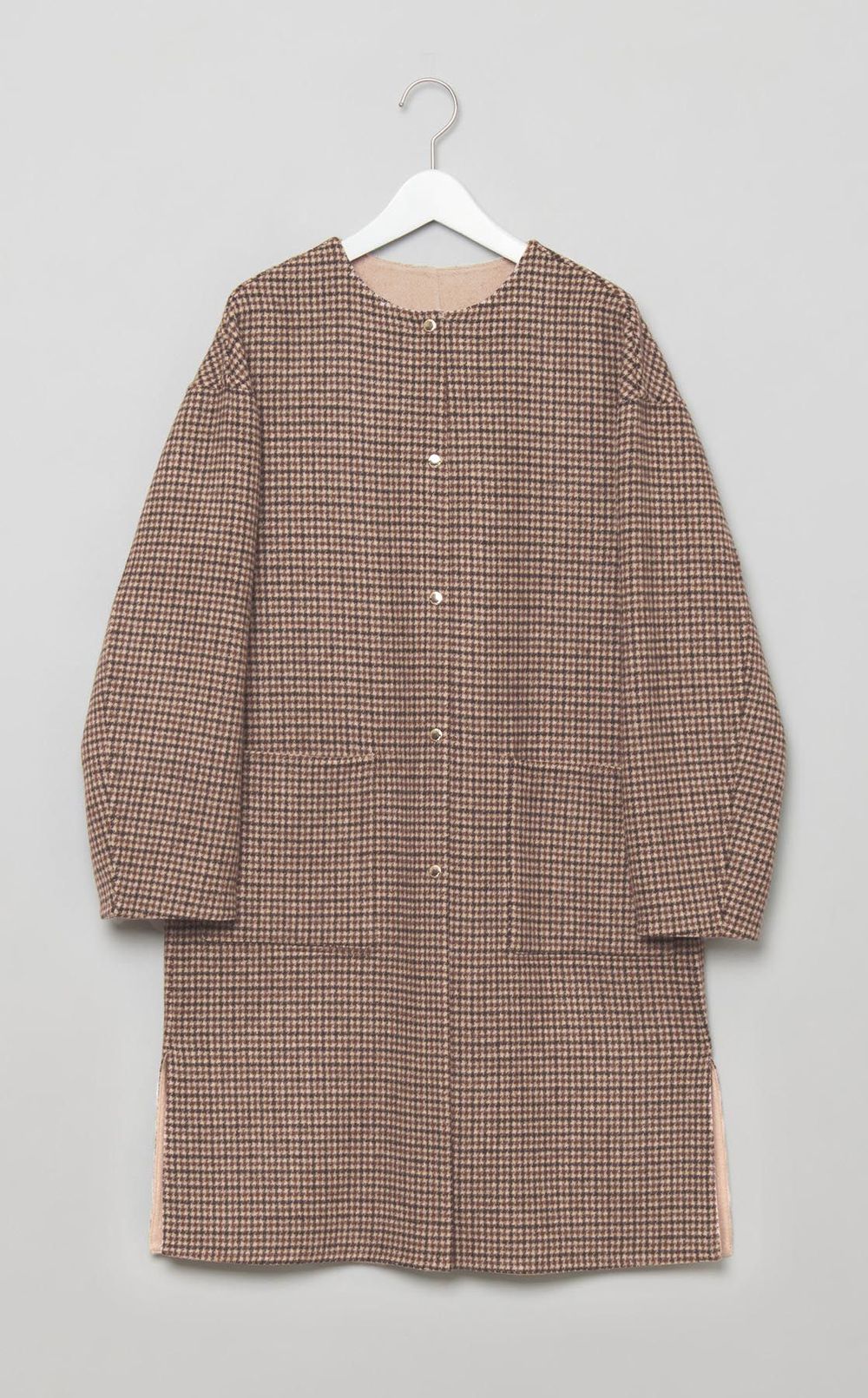 リバーシブルノーカラーミドルコート