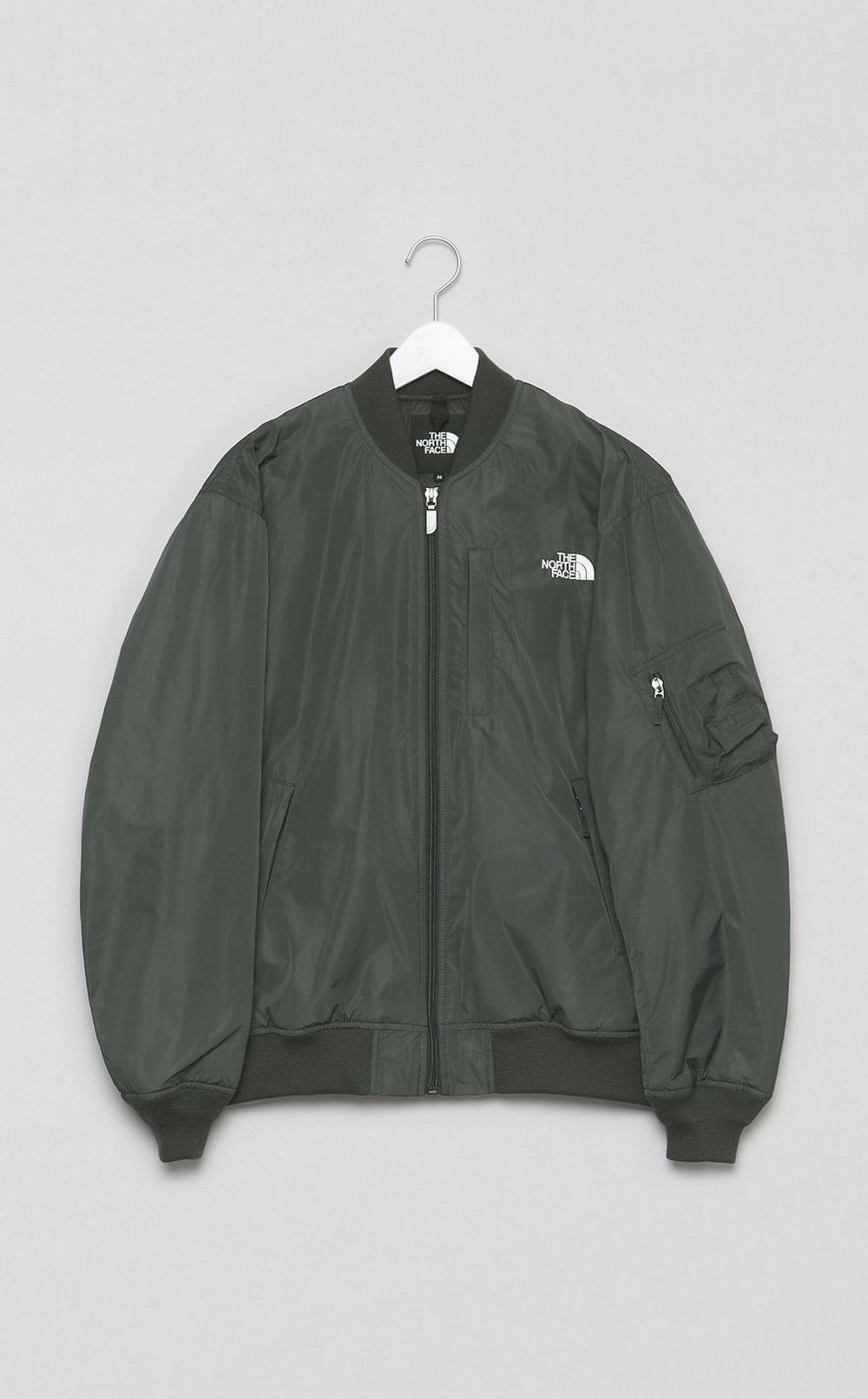 インサレーションボンバージャケット