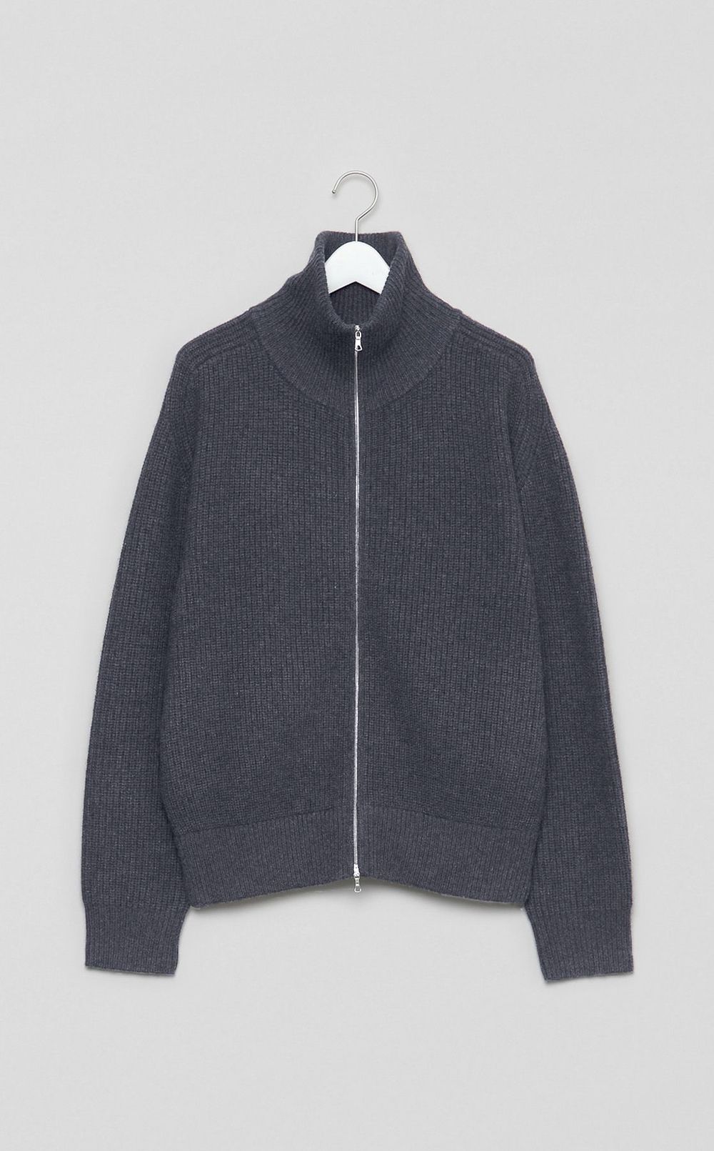 ドライビングニットブルゾン