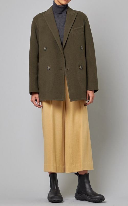 ピークドラペルジャケット