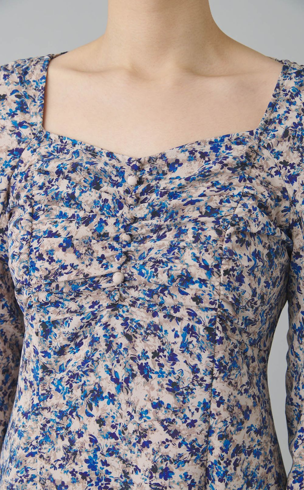 パフスリーブリボンプリントワンピース