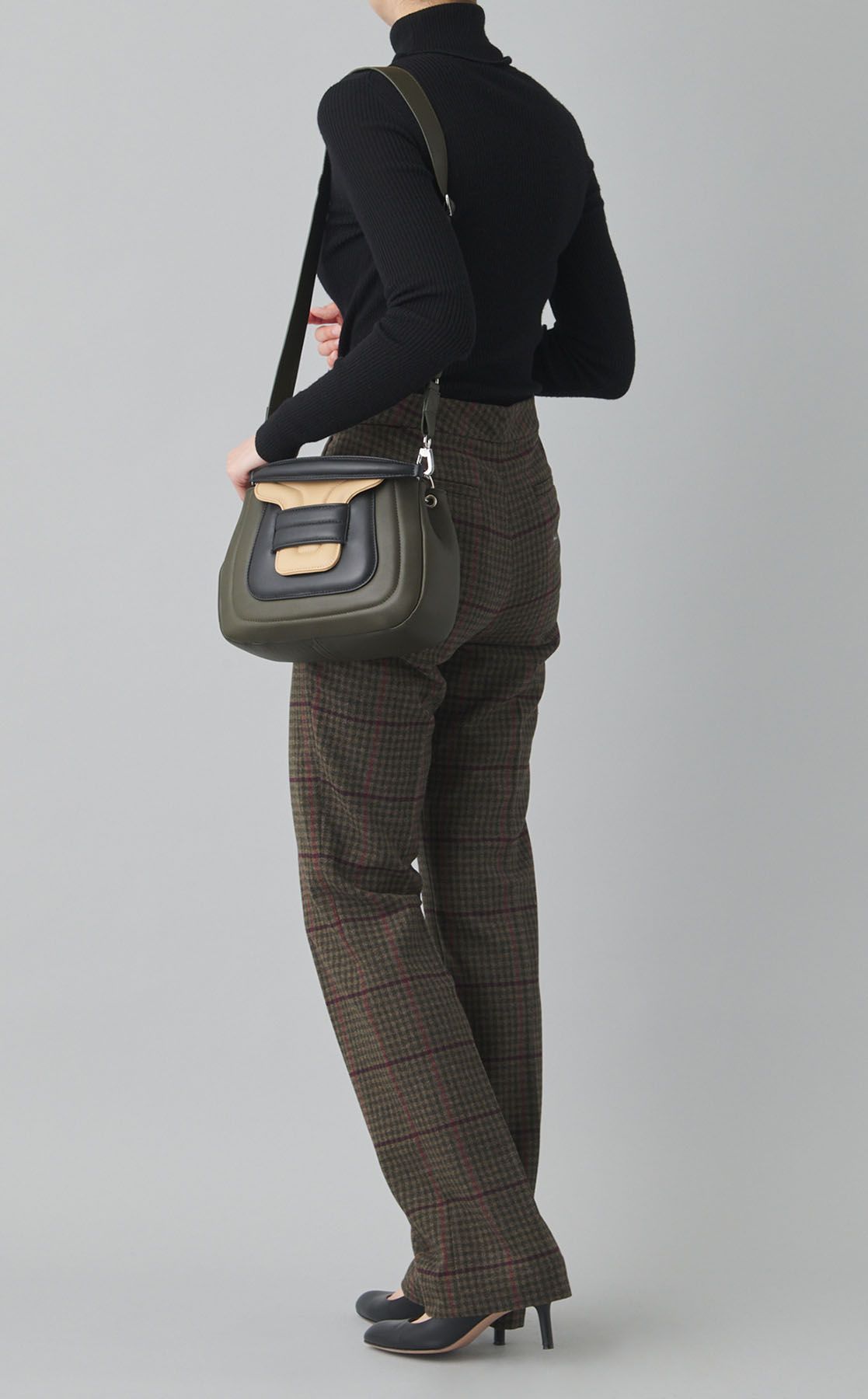 PIERRE HARDY｜ALPHA PADレザーショルダーバッグ