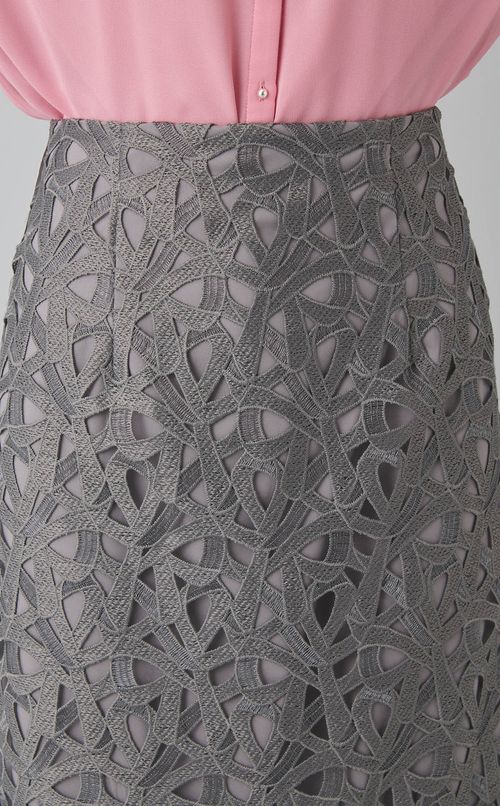 テープレーススカート