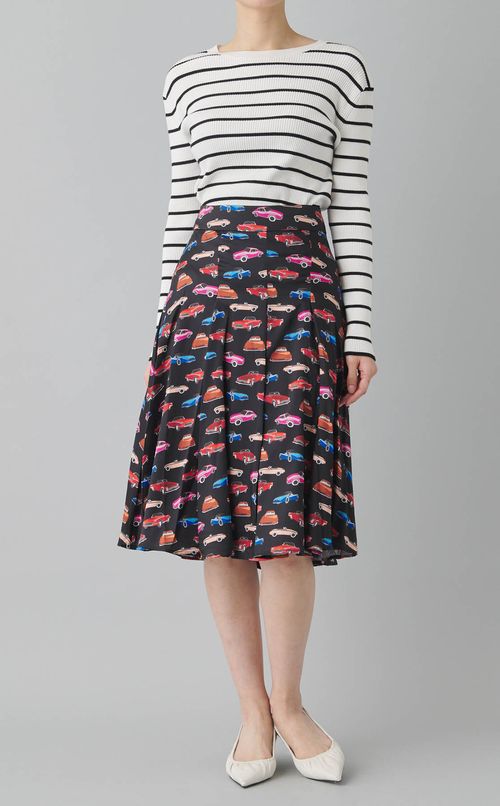 カープリントフレアミディスカート