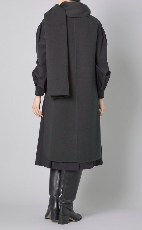 マフラー付サイドスリットジレ