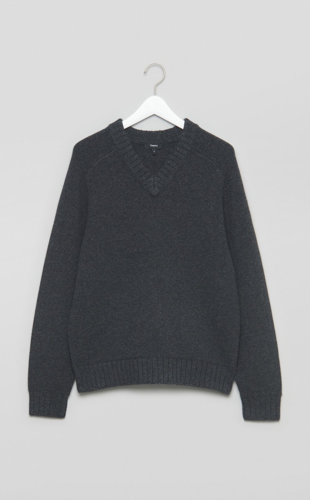 ヘビーウールVネックニット